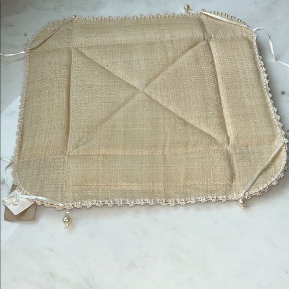 Kultura Elegant Tan Woven embroidered bread basket lids(2) - Picture 4 of 7